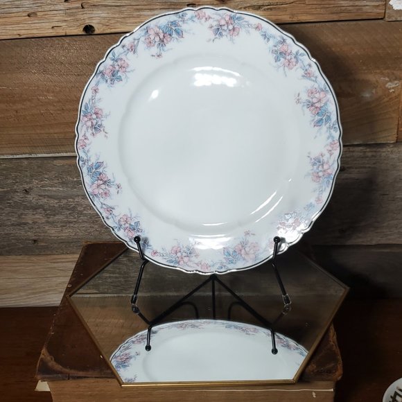 Valence by Porcelaine de Limoges France Dinner Plate - 1960's - Picture 4 of 5